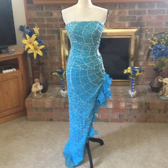 Xtreme Dresses & Skirts - Fancy dress 100% silk
